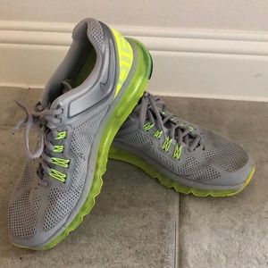 Grey Nike tennis shoes